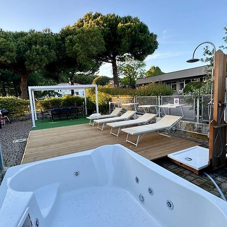 Nettuno By Casecasadei Cervia Exterior photo